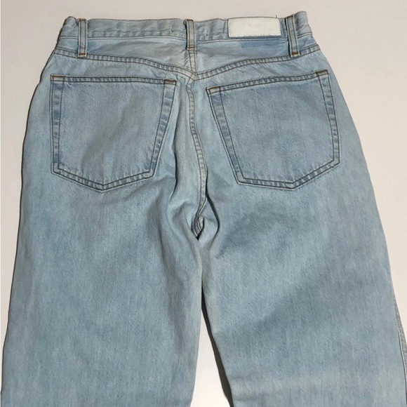 RE/DONE 90s High Rise Loose Jeans in Bleach Destroyed - Picture 8 of 9